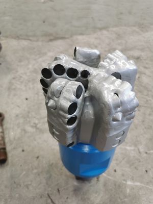 5-1/2 Inch Diameter 5 Blade PDC Matrix Body API Drilling Rig Bit